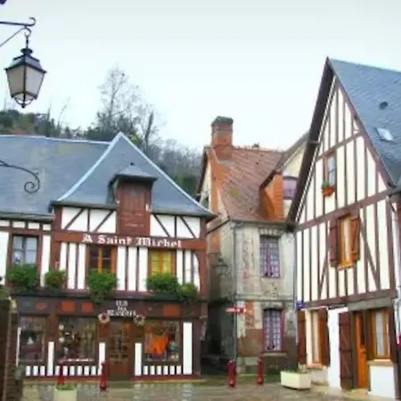 Petite Maison Villageoise *